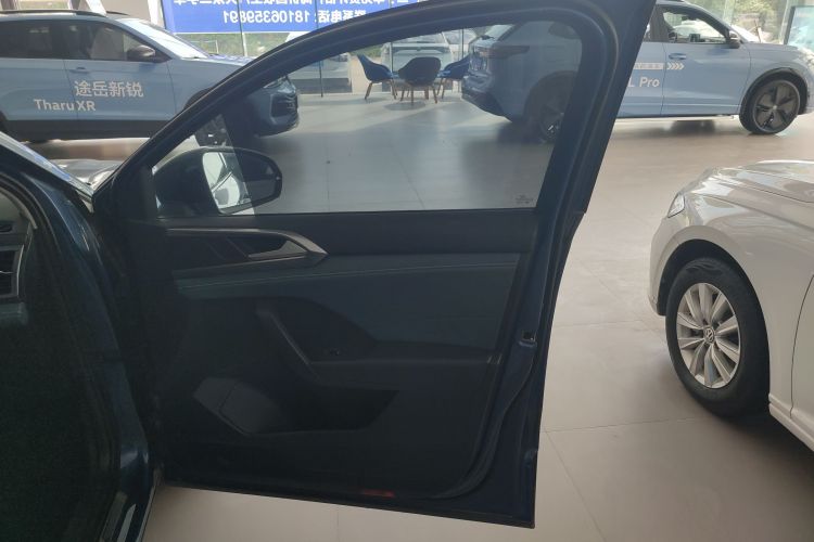 大众 途岳 2023款 330TSI 四驱月尊版中控内饰7005