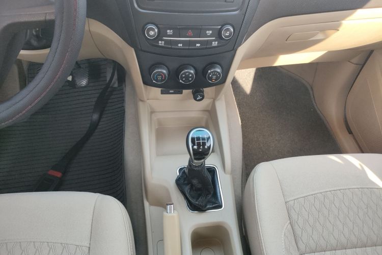 五菱汽车 五菱宏光 2015款 1.5L S1标准国V局部细节18