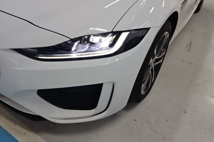 捷豹XEL 2023款 2.0T 250PS R-DYNAMIC S进取运动版局部细节36