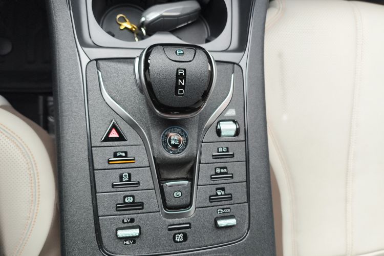 比亚迪 秦PLUS 2023款 冠军版 DM-i 55KM领先型局部细节18