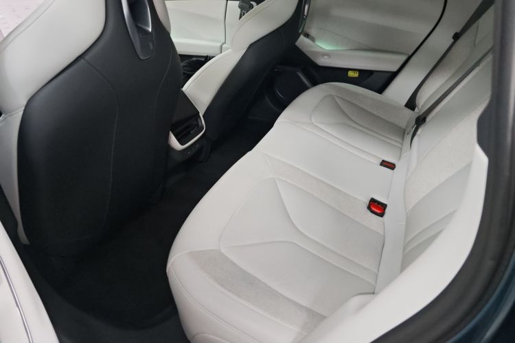 小鹏P7 2025款 702 长续航 Ultra中控内饰21