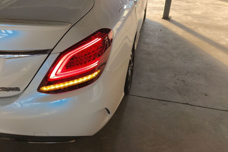 奔驰C级 2020款 C 260 运动版车身外观9