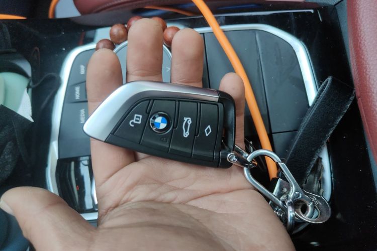 宝马iX3 2024款 领先型中控内饰11