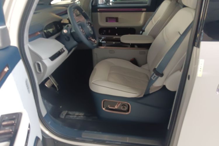 极氪MIX 2025款 长续航智驾版局部细节19