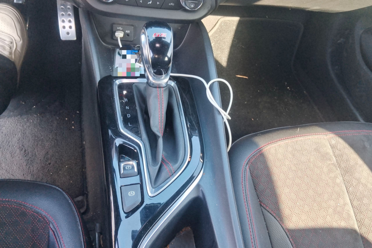 别克 威朗 2022款 Pro GS 疾风版中控内饰18