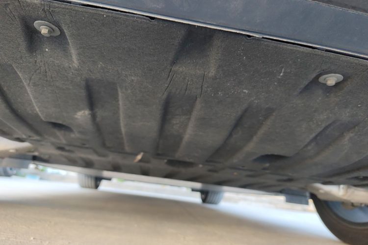 极氪001 2023款 ME版 100kWh局部细节9009