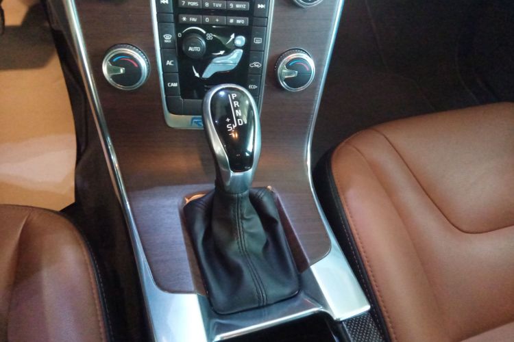 沃尔沃S60 2017款 S60L T3 智进版局部细节18