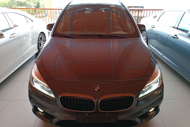 宝马2系多功能旅行车 2015款 218i 运动设计套装车身外观6001