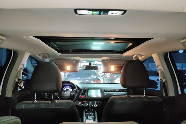 本田 缤智 2015款 1.8L CVT两驱豪华型中控内饰22