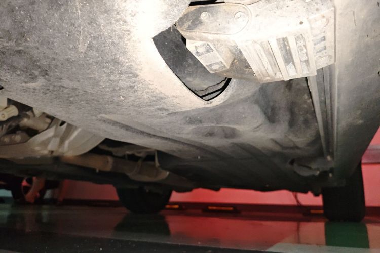 福特 探险者 2024款 2.3T EcoBoost 四驱钛金版 6座局部细节9004