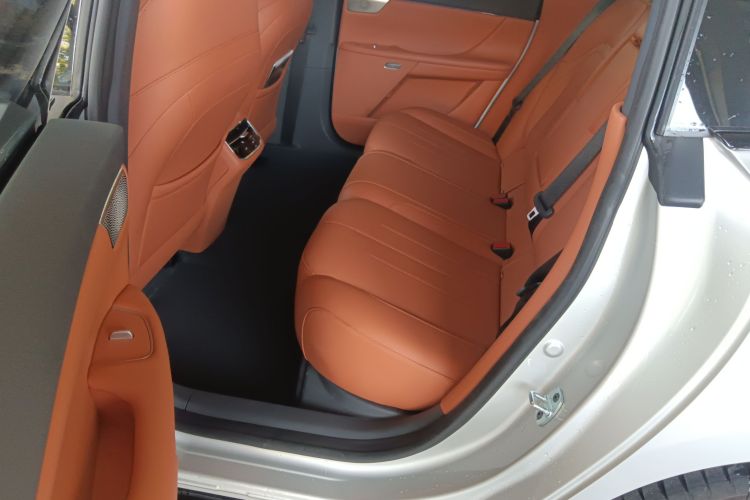 东风奕派 eπ007 2025款 纯电 565四驱Max领航版中控内饰21