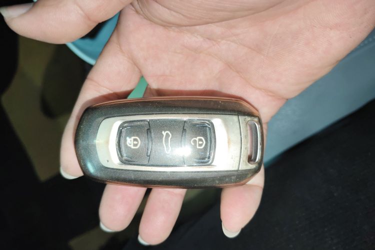 吉利银河 2023款 熊猫mini 200km 耐力熊中控内饰11