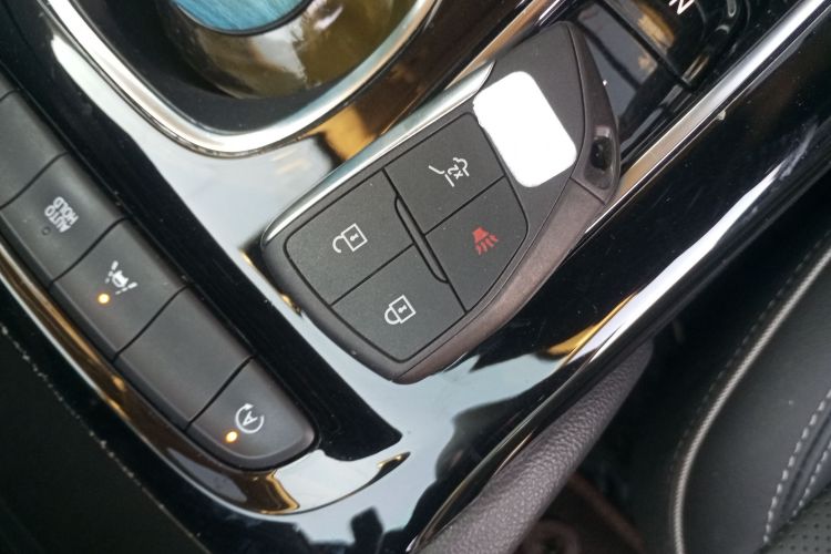 别克 2021款 昂科威Plus 652T 五座豪华型中控内饰7001