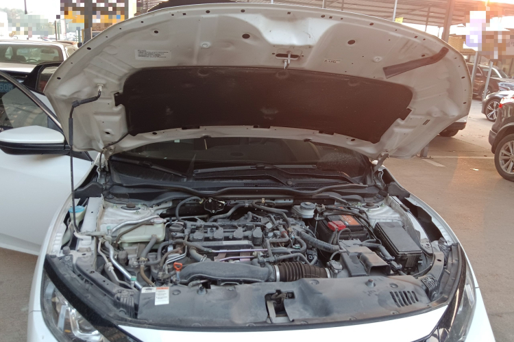 本田 思域 2021款 HATCHBACK 220TURBO CVT新锐控局部细节24