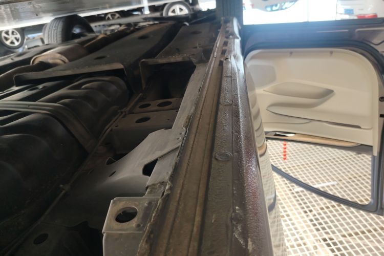 别克GL8 2018款 ES 28T 舒适型 国VI机舱底盘30