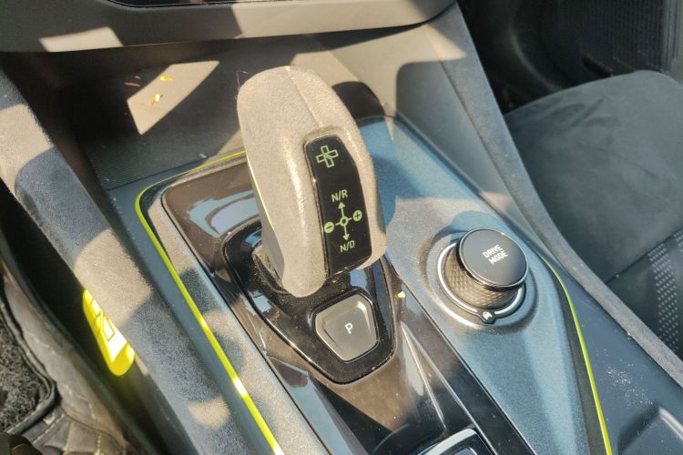 领克03 2019款 03+ 2.0TD 自动驭风版中控内饰18