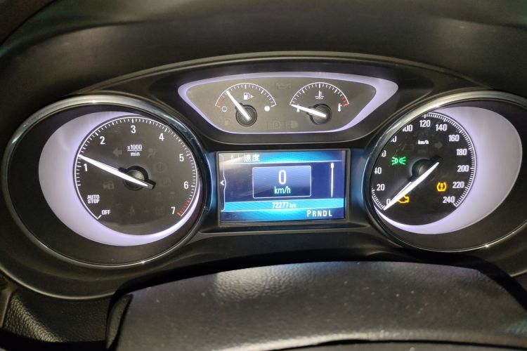 别克 昂科威 2019款 20T 两驱精英型 国V中控内饰14