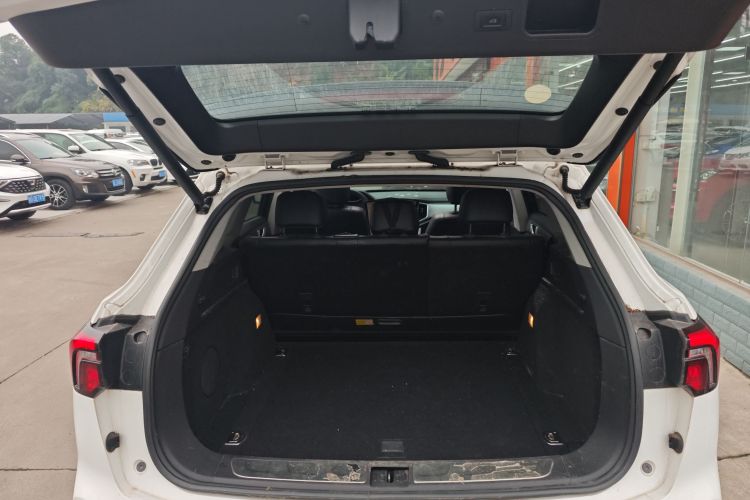 大乘汽车 大乘G70s 2019款 2.0T 自动至尊型机舱底盘23