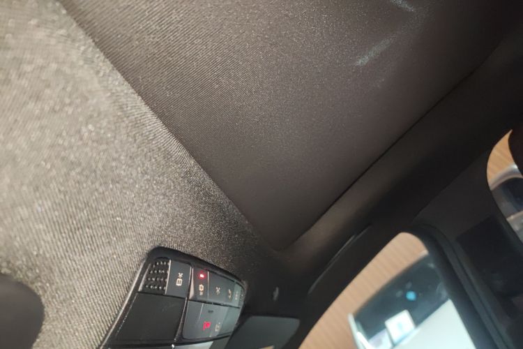 奔驰GLC 2022款 改款二 GLC 260 L 4MATIC 豪华型中控内饰22