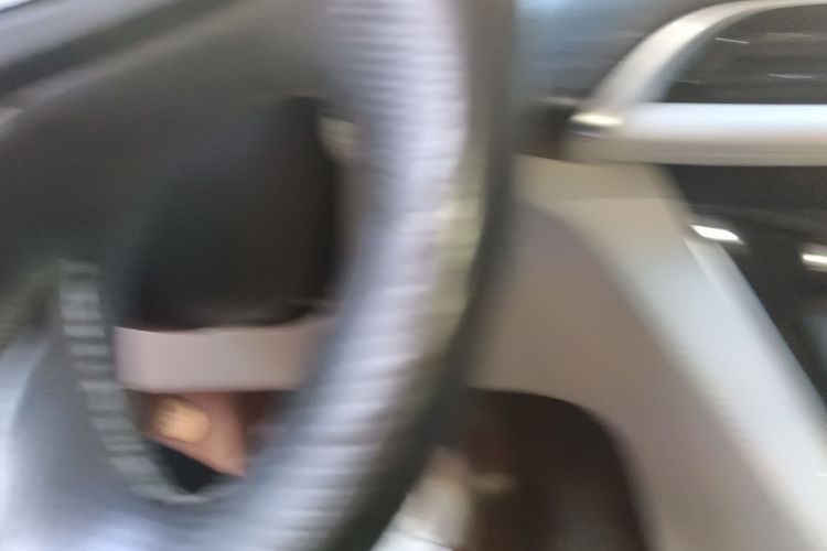 别克GL8 2020款 Avenir艾维亚 七座亲礼版中控内饰11