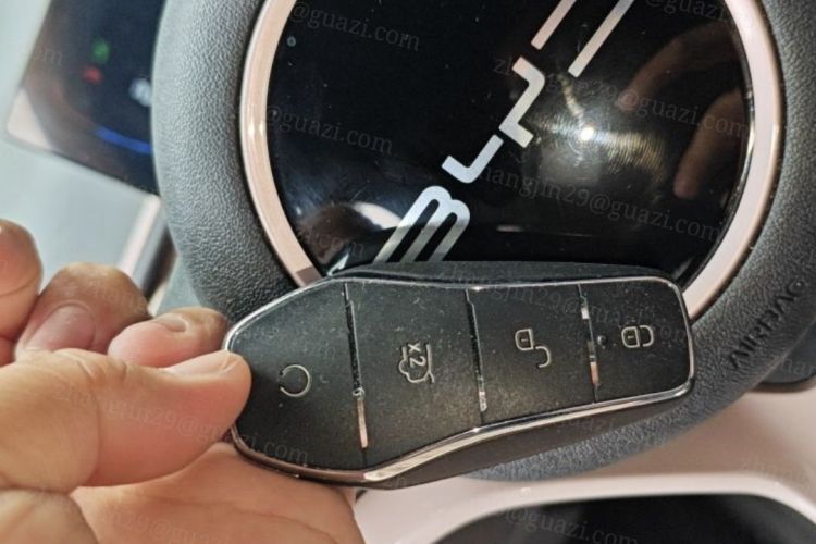 比亚迪 海鸥 2025款 智驾版 305km 自由版中控内饰11