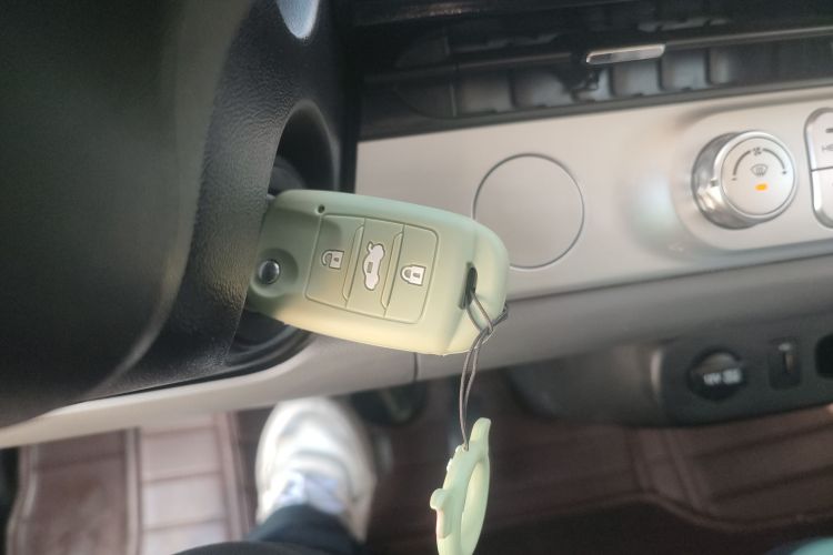 长安启源 长安Lumin 2022款 210km 香甜款中控内饰11