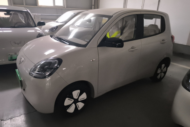 五菱汽车 宏光MINIEV 2025款 四门版 进阶款车身外观4