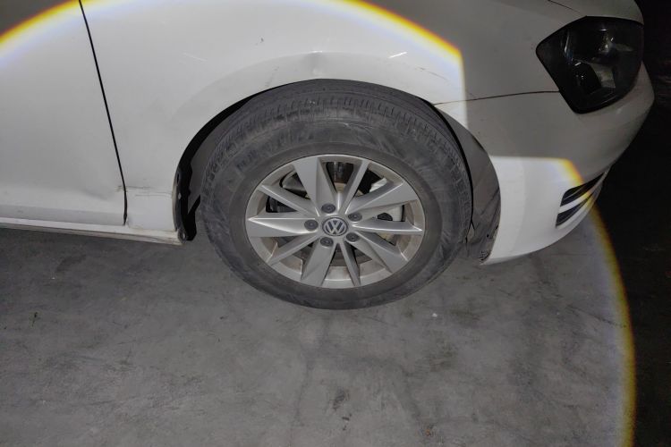 大众 高尔夫 2015款 1.6L 自动时尚型车身外观10