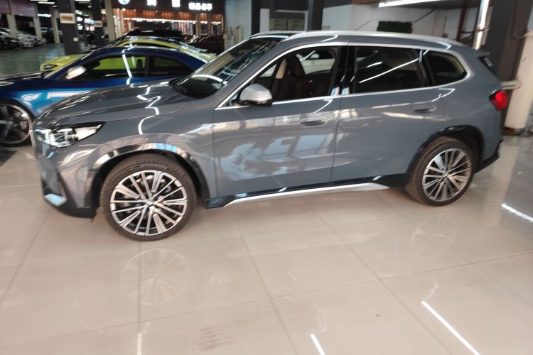 宝马X1 2023款 xDrive25Li X设计套装车身外观6003