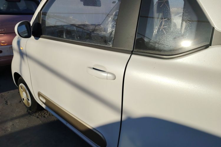 奔腾小马 2026款 222km 萌趣马车身外观6003