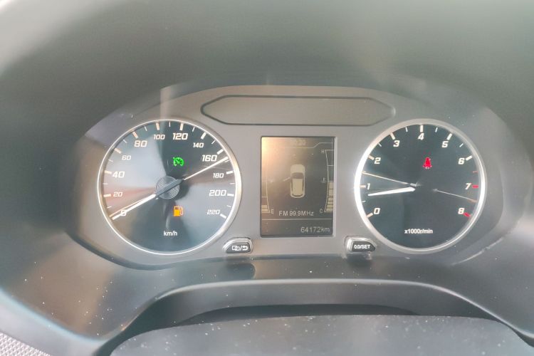 奇瑞 瑞虎5x 2019款 HERO 1.5L 手动时尚版中控内饰14