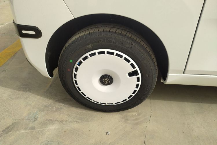 奇瑞新能源 QQ冰淇淋 2025款 155km 圣代版车身外观6007