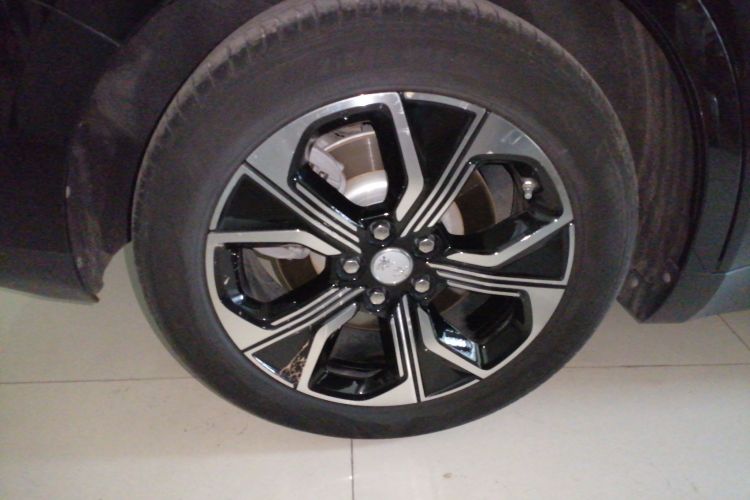 红旗E-QM5 2021款 网约充电 基础版 5座车身外观6008