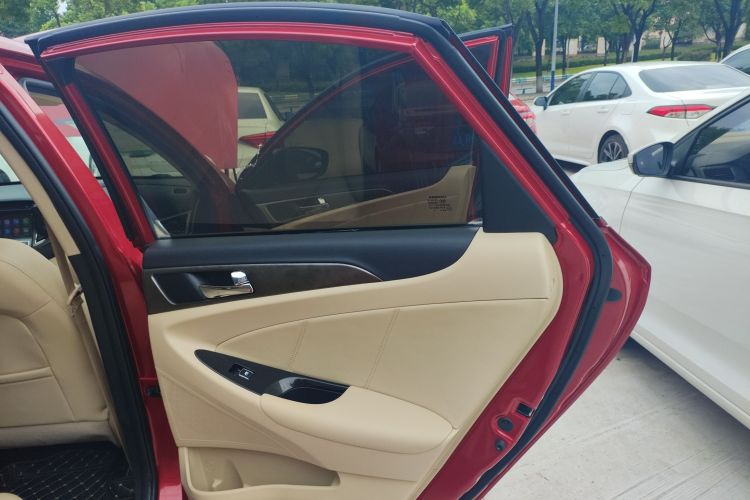 长安 逸动 2016款 1.6L 自动风尚型中控内饰45