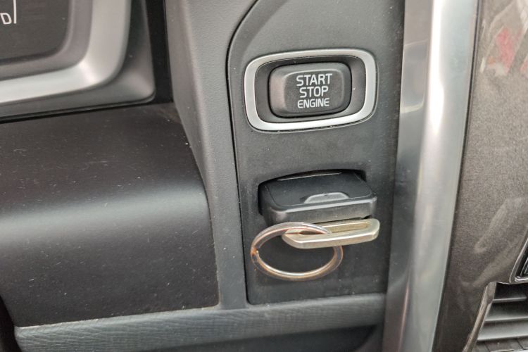 沃尔沃XC60 2017款 T5 智进升级版中控内饰11