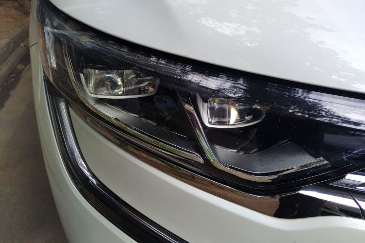 雷诺 科雷傲 2017款 2.5L 四驱旗舰版车身外观8