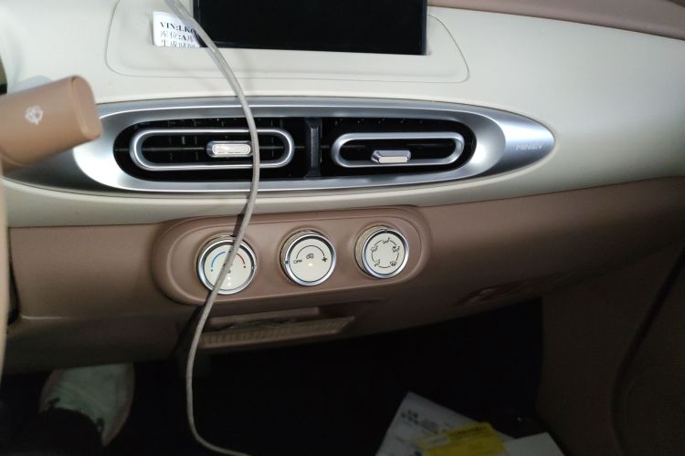 五菱汽车 宏光MINIEV 2025款 四门版 进阶款中控内饰16