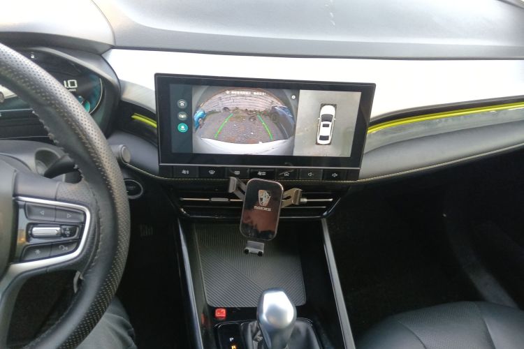 荣威i5 2021款 1.5L CVT钻石版中控内饰16