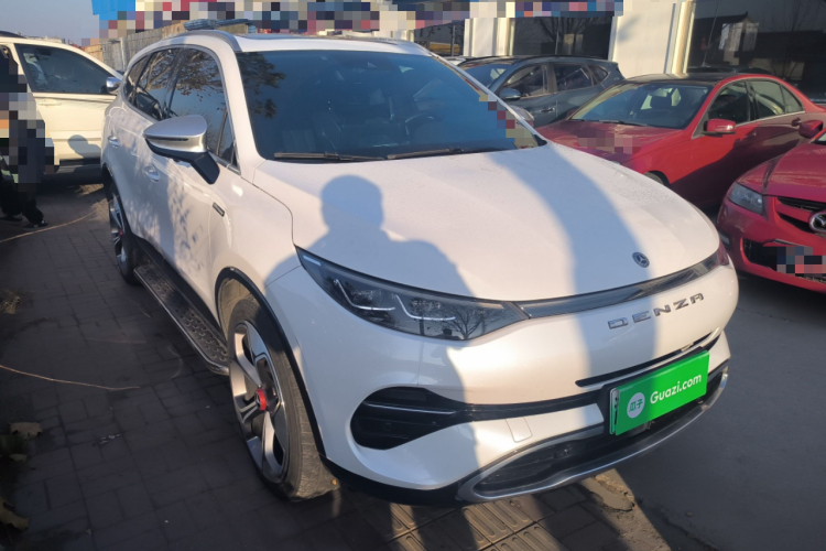 腾势X 2020款 PHEV旗舰版车身外观3