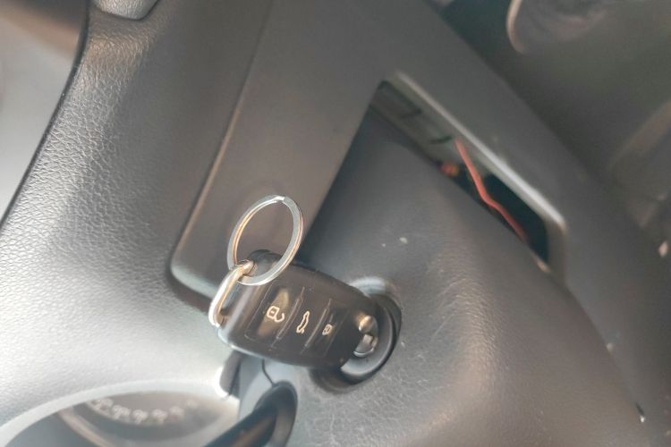 大众 Polo 2016款 1.4L 手动风尚型中控内饰11