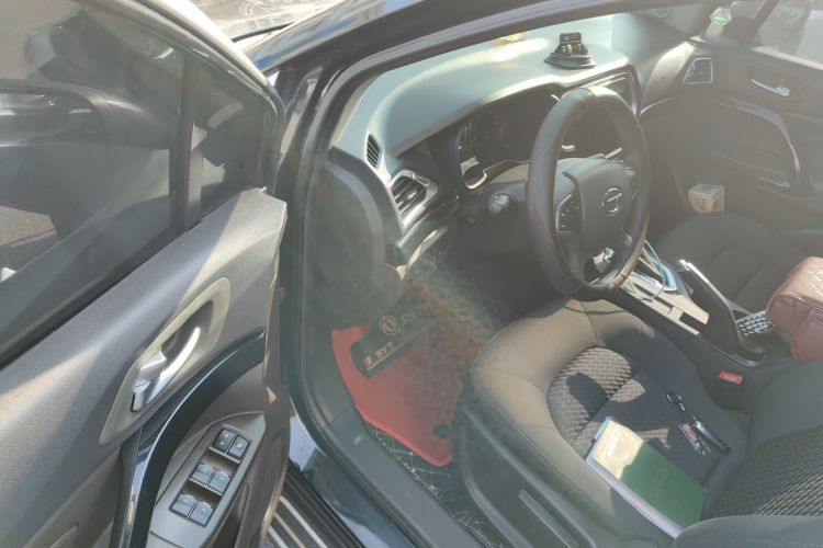 广汽传祺 传祺GS4 2015款 200T G-DCT精英版中控内饰20