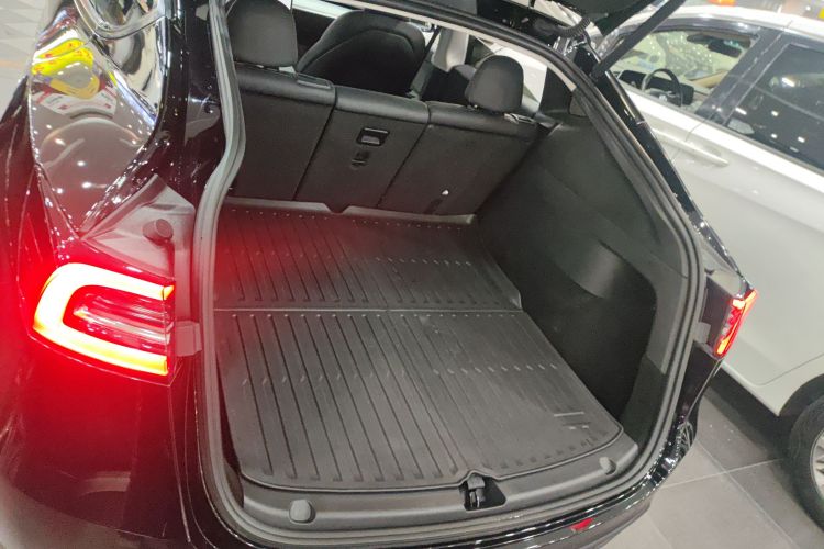 特斯拉 Model Y 2023款 长续航全轮驱动版局部细节23