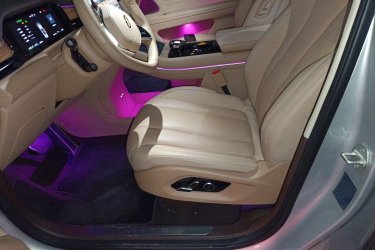 鸿蒙智行 问界M7 2024款 1.5T 智驾四驱Max版 6座中控内饰19