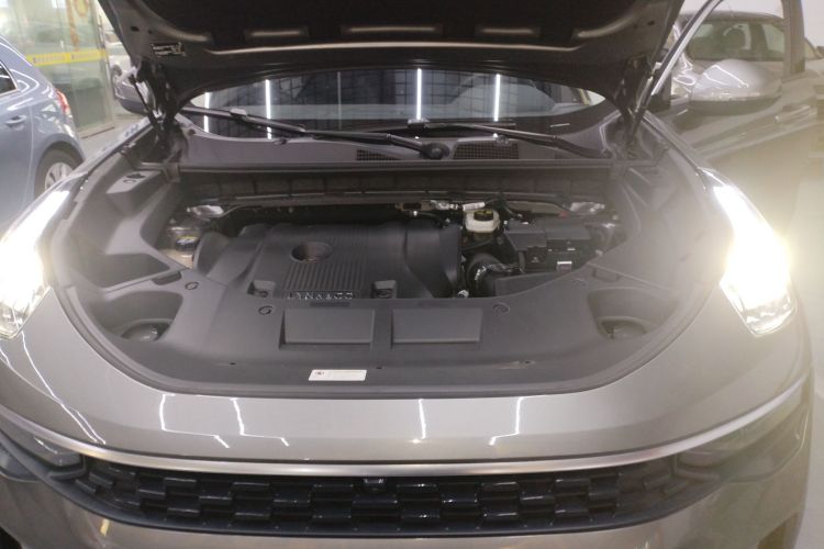 领克01 2021款 2.0TD 两驱型Pro机舱底盘24