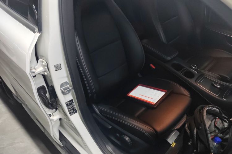 奔驰GLA 2018款 GLA 200 时尚型局部细节41