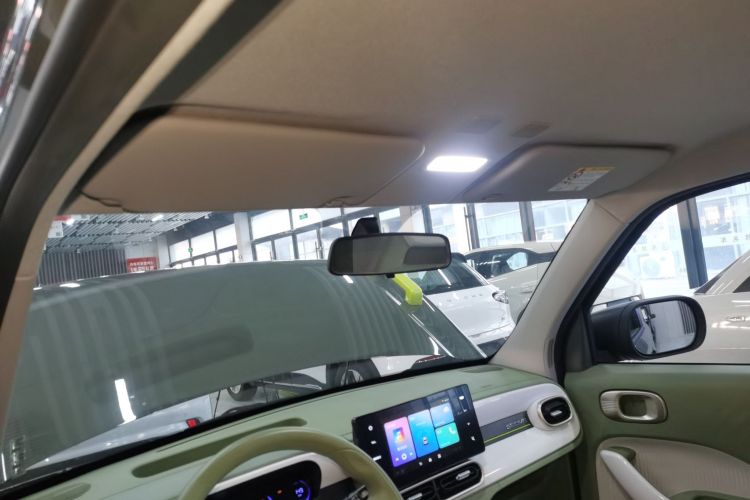 吉利银河 2025款 210km 熊猫骑士中控内饰22