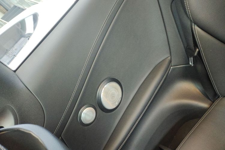 奔驰C级(进口) 2021款 C 200 轿跑车中控内饰7006