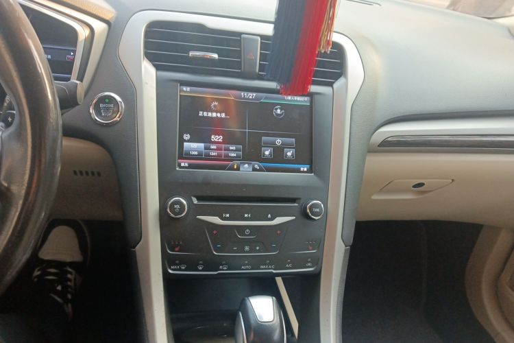 福特 蒙迪欧 2013款 2.0L GTDi200豪华型中控内饰16