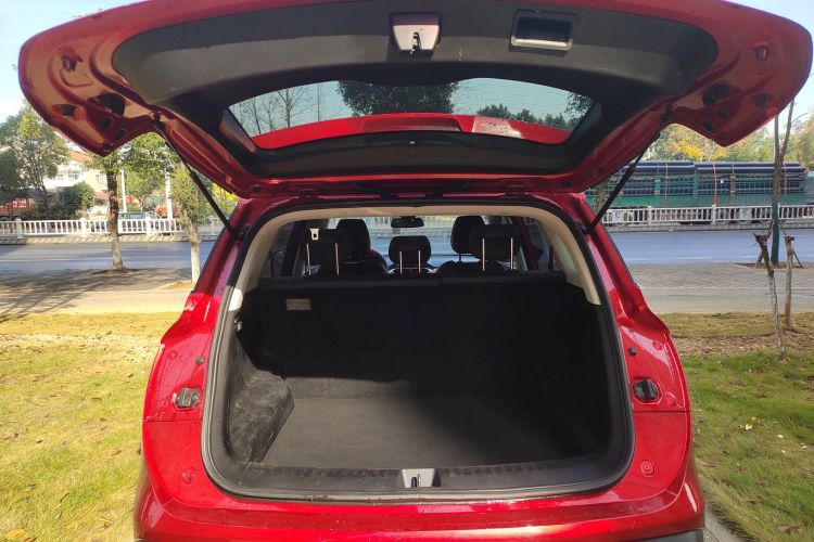 宝骏530 2018款 1.5T DCT旗舰型 国V机舱底盘23