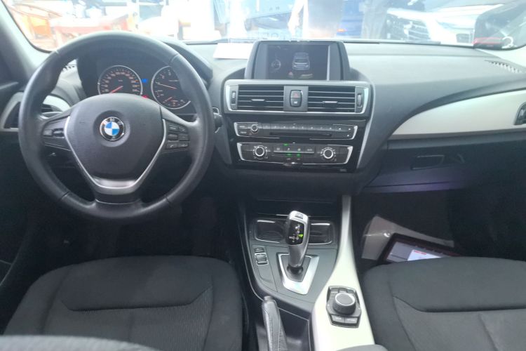 宝马1系(进口) 2016款 118i 领先型中控内饰7002